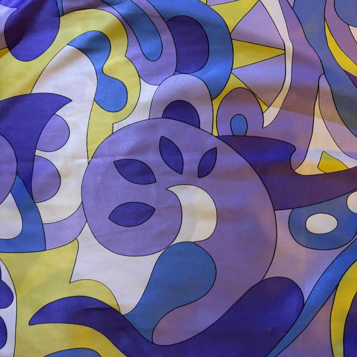 Funky Retro Wild Rag